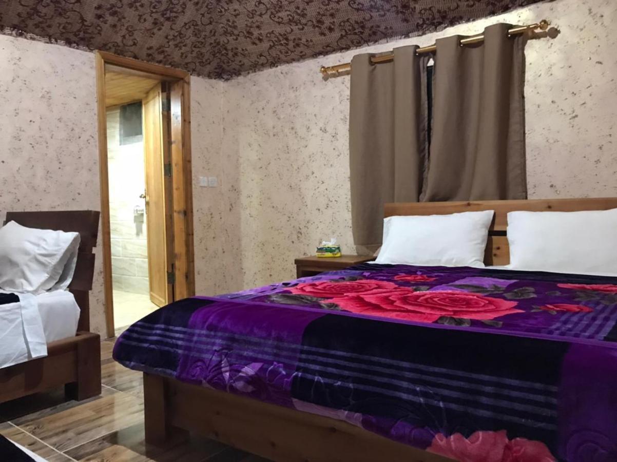 Wadi Rum Quiet Village Camp ภายนอก รูปภาพ