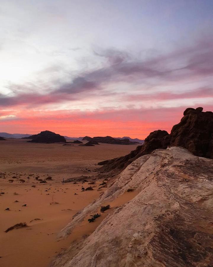 Wadi Rum Quiet Village Camp ภายนอก รูปภาพ