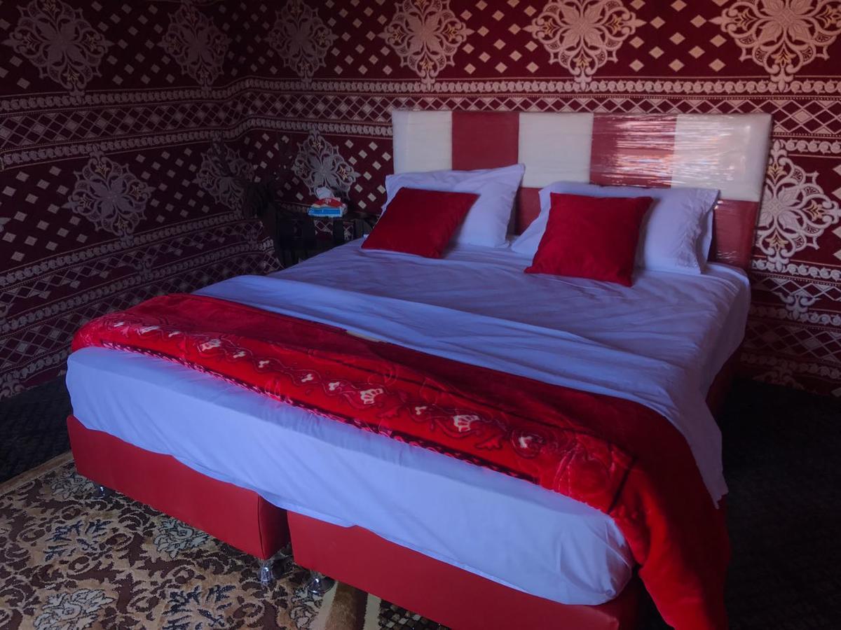 Wadi Rum Quiet Village Camp ภายนอก รูปภาพ