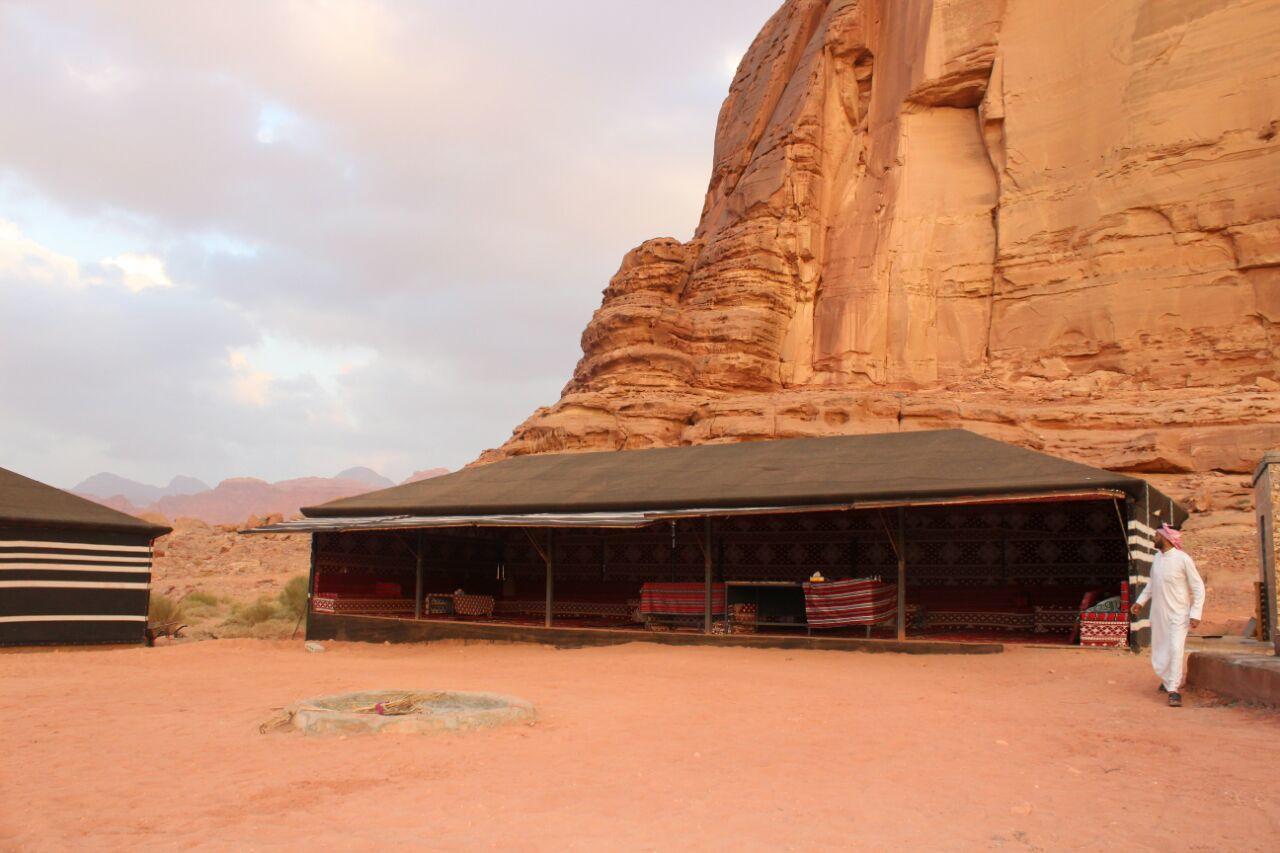 Wadi Rum Quiet Village Camp ภายนอก รูปภาพ