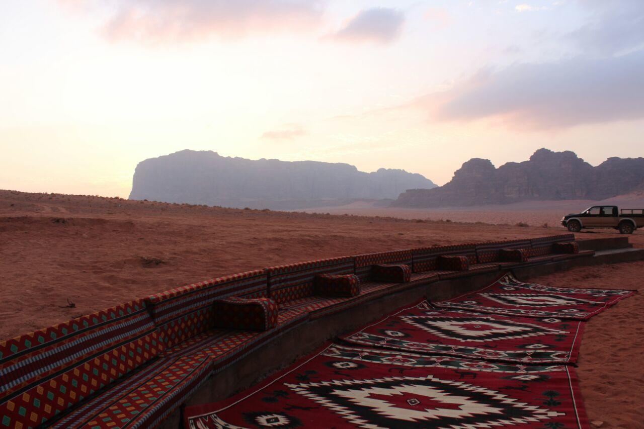 Wadi Rum Quiet Village Camp ภายนอก รูปภาพ